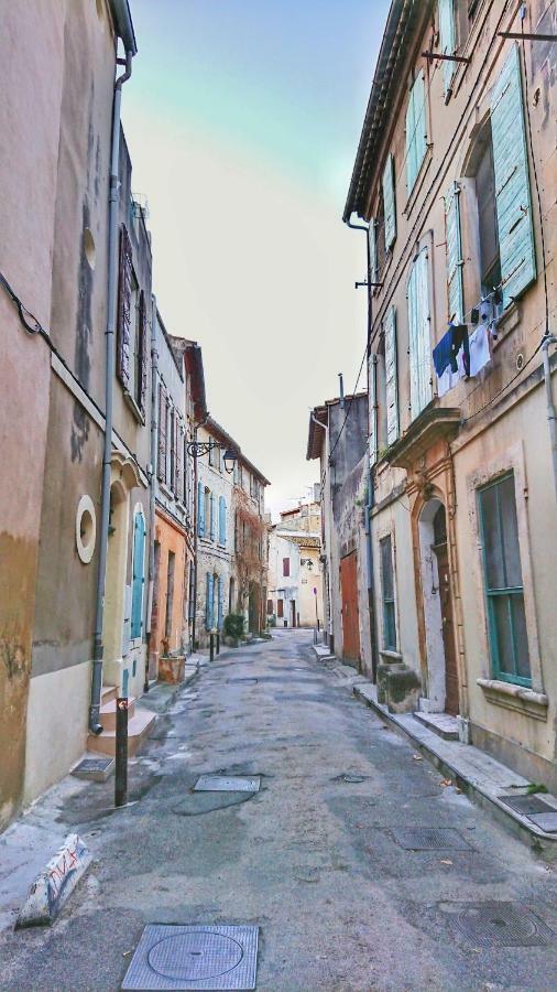 Place de la Roquette, centre historique Arles Extérieur photo